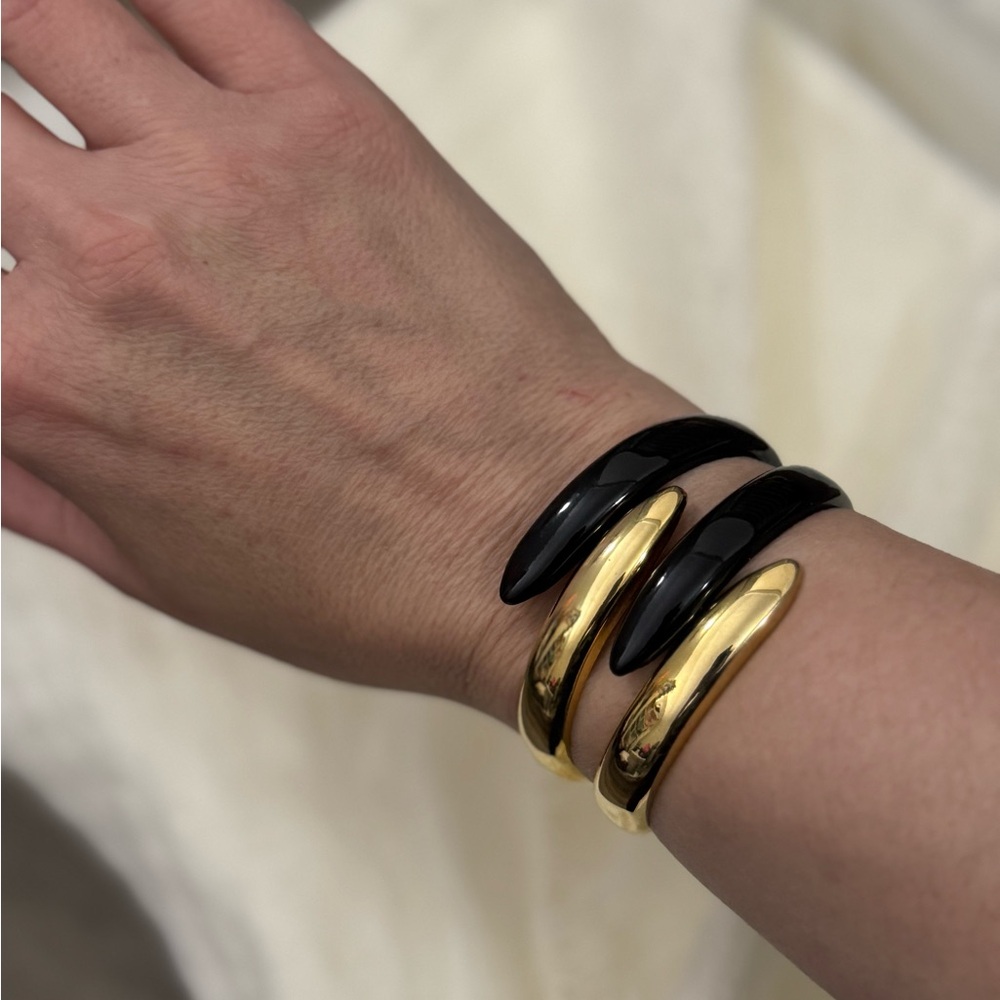 Vintage Black Gold Clamper Claw Bracelet Retro